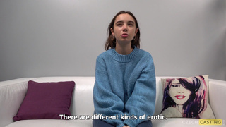 Чешский порно кастинг 19 летней студентки Ульяны из Киева без секса