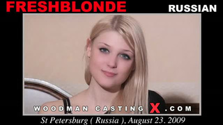Блондинка участвует в порно кастинге в Москве